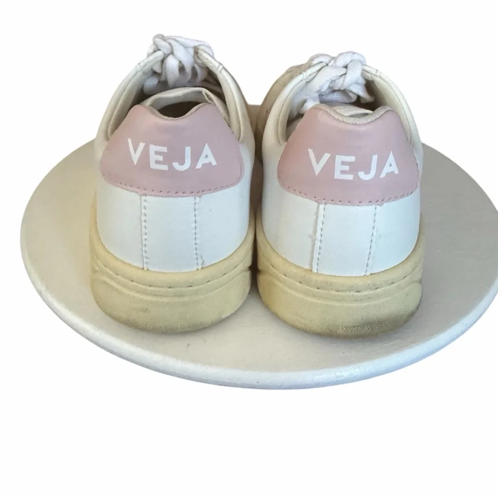 Veja Campo Sneaker Pink/White Esplar Leather Women's Size 40 (US 9) EUC!